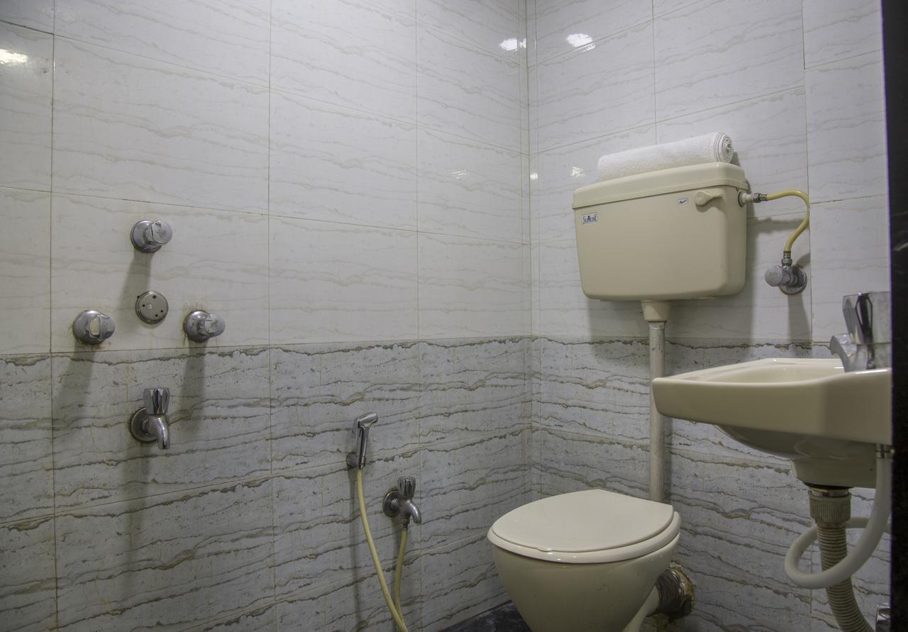 Relax Guest House Mumbai Exterior foto